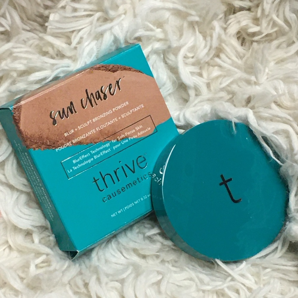 NIB Thrive Causemetics Sun Chaser Blur + Sculpt Bronzing Powder Color Eos USA